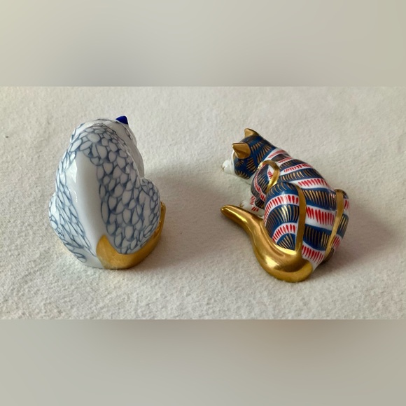 Franklin Mint Collectible Curio Cabinet Cat Collection circa 1988 - Set of 2 - Picture 12 of 14